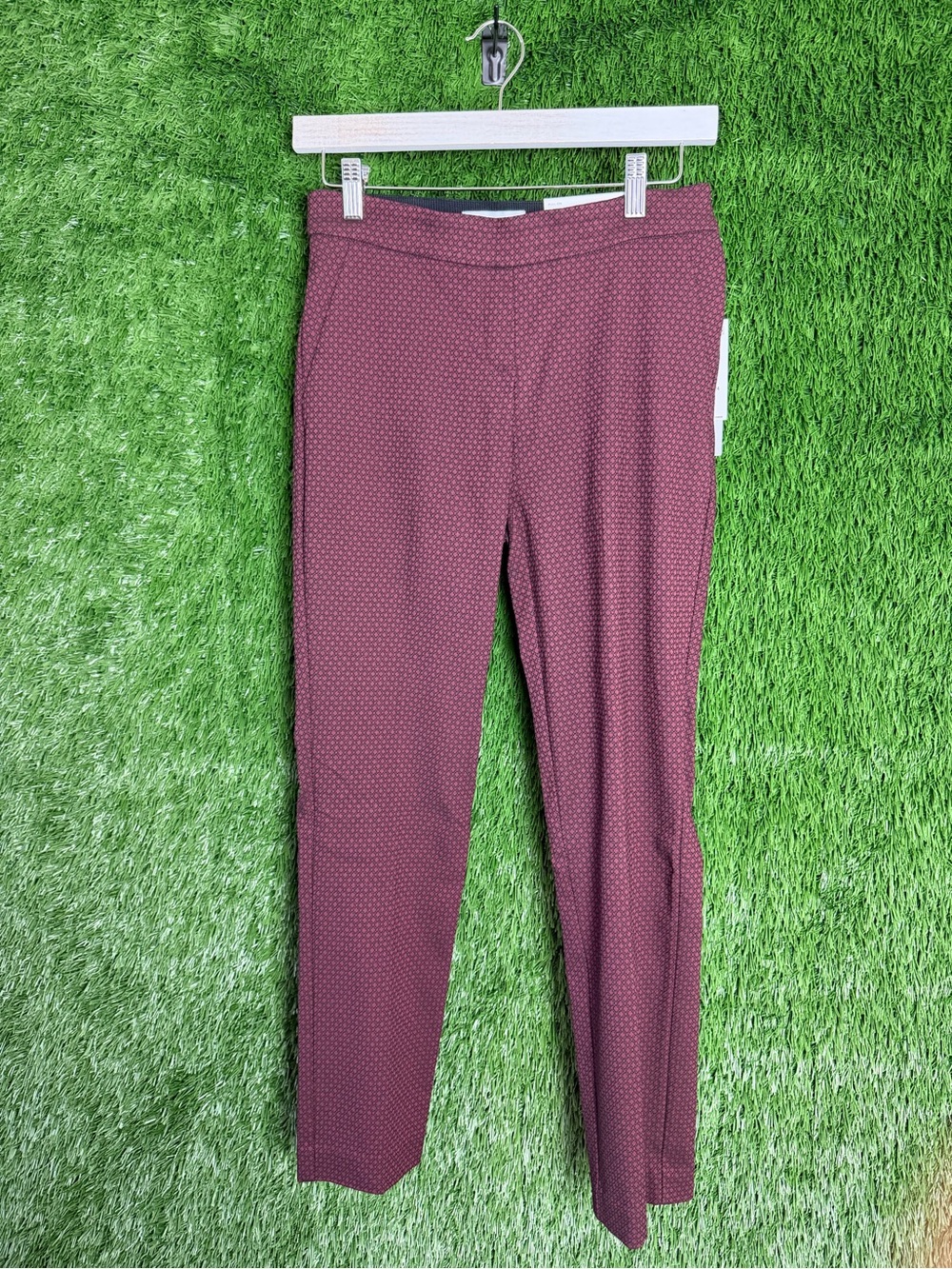 Liz Claiborne Slim Burgundy Textured Skinny Pants